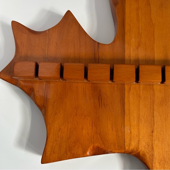 Vintage Solid wood Maple leaf shaped SPOONS RACK - Picture 6 of 7